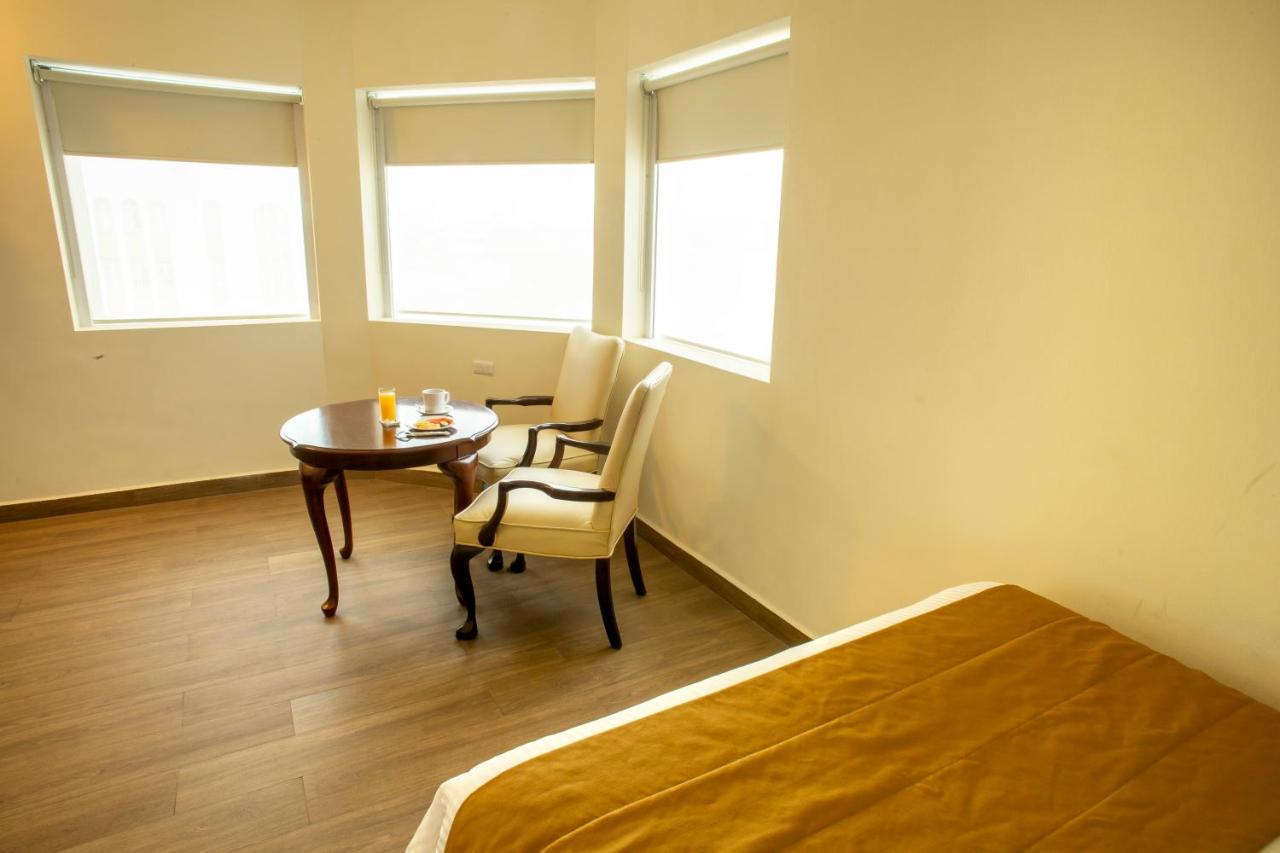 Plaza Calzada 3* Monterrei
